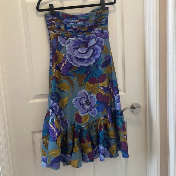 Deletta Strapless Printed Dress - Picture 3 of 3